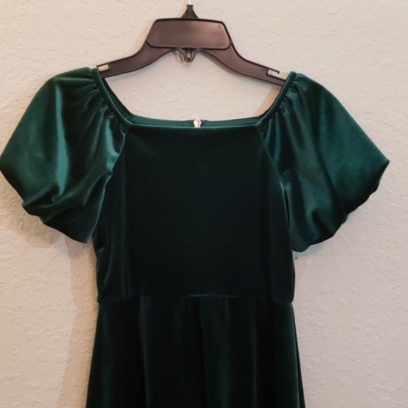 GB Girls modern luxe green velvet holiday dress - Picture 5 of 5